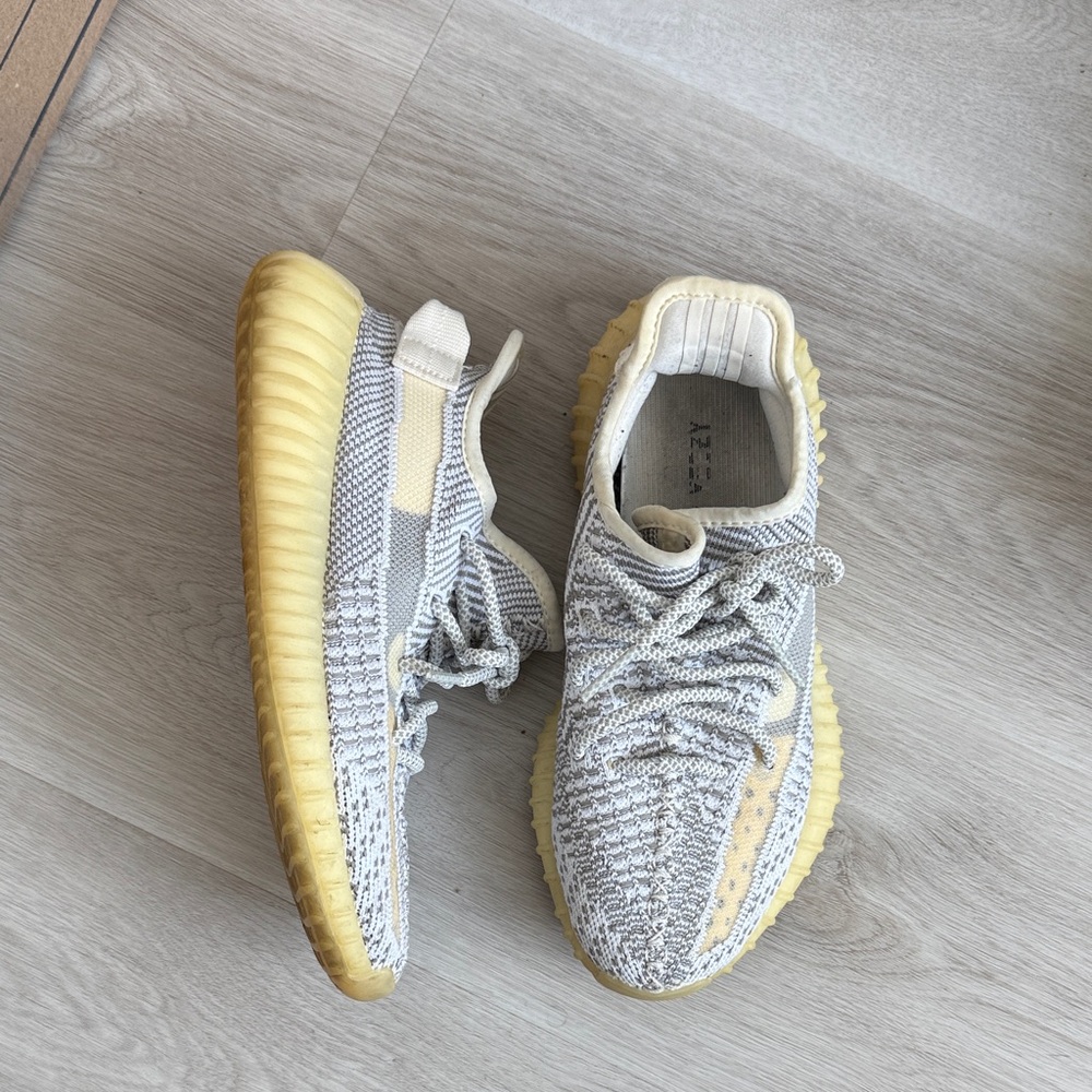 adidas Yeezy Boost 350 V2